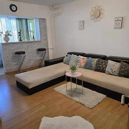 Apartment Ultracentral 3 *