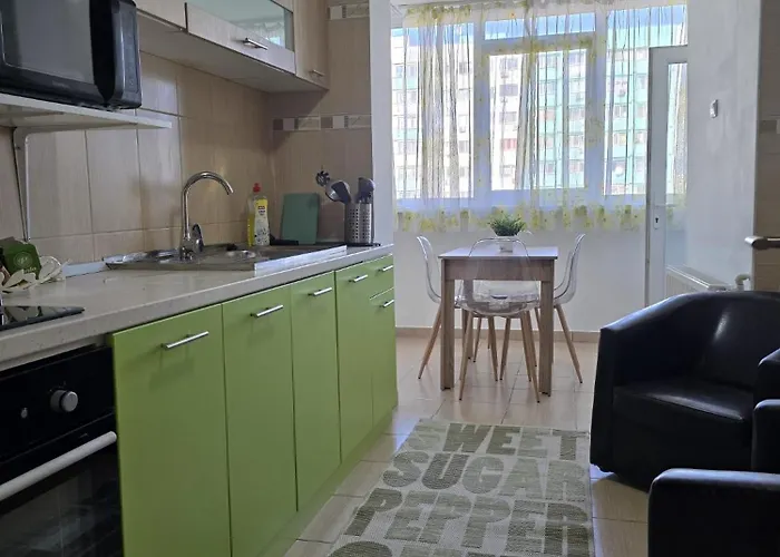 Апартаменти Ultracentral 3 *